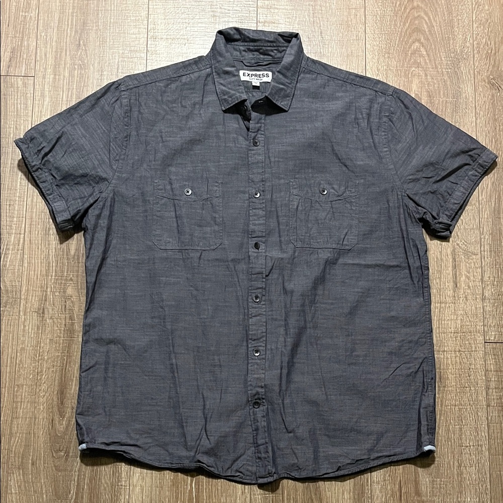 Men’s Express Charcoal Button Down Short-sleeved Shirt Size XL